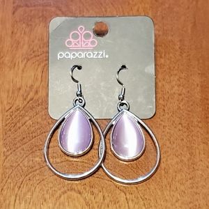 Paparazzi NWT light pink gemstone silver earrings.